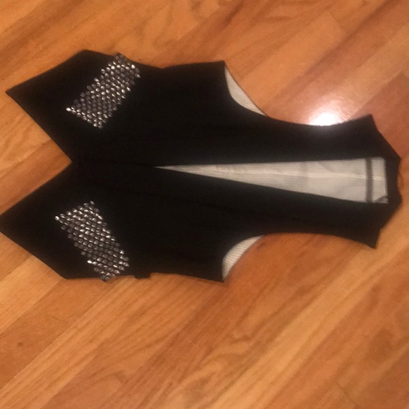 Vest with studs - Picture 5 of 6